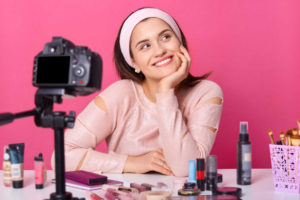 Influencer in beauty industry